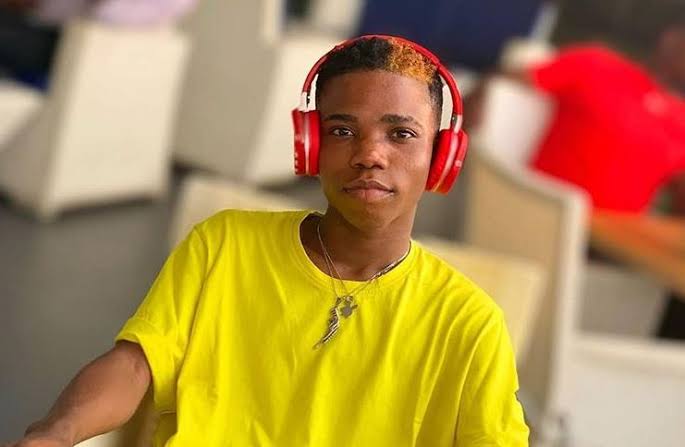 SEE LYTA THROWBACK PICTURE WITH HIS BLIND MOTHER